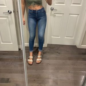 abercrombie high rise mid/dark wash skinny jeans